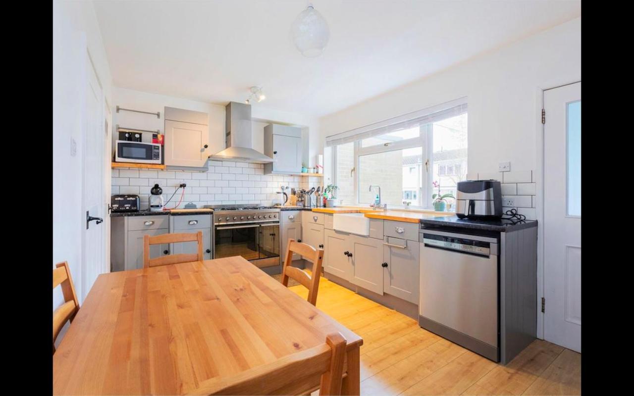 Apartment Windsor, Entire House, Free Parking, 64Mbps, Legoland&Thorpe Park *