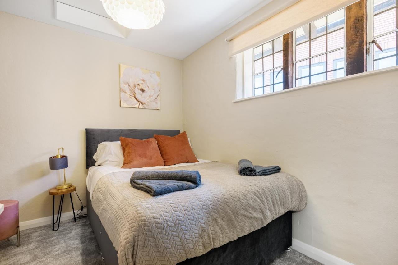 Characteristic 4 Bed In The Heart Of Windsor