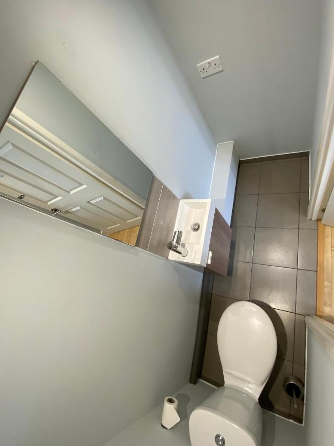 Windsor, Entire House, Free Parking, 64Mbps, Legoland&Thorpe Park *