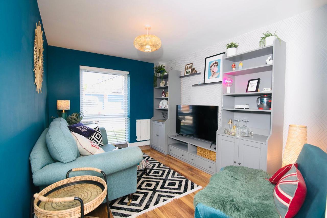 Aston Henry James Stunning One Bedroom In Royal *