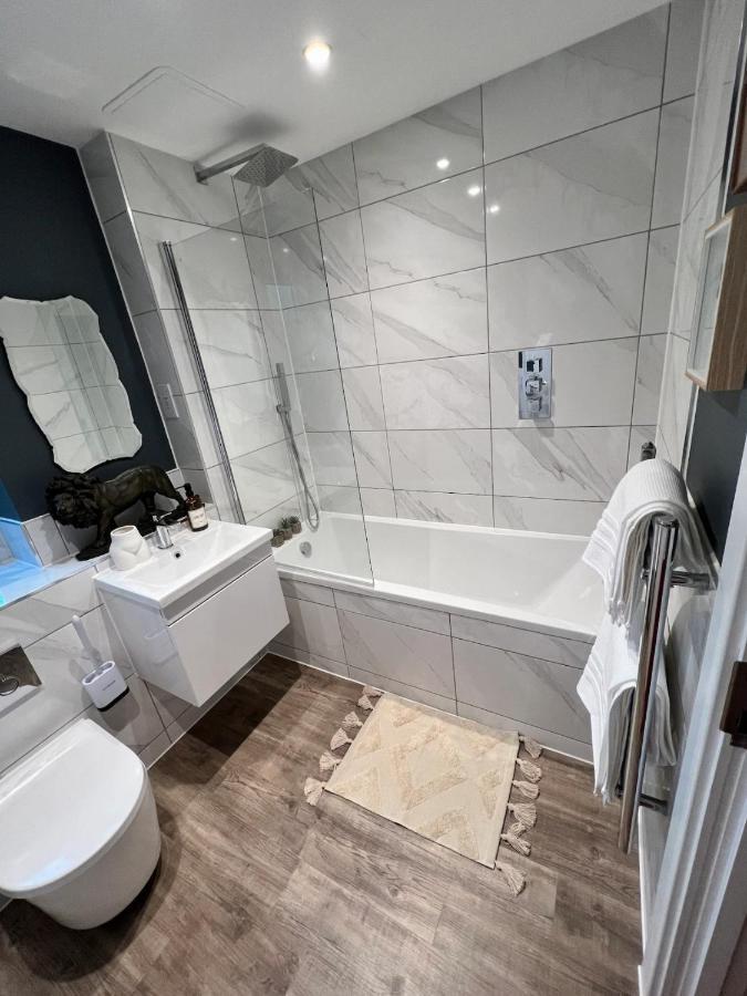Windsor, Legoland, Ascot & Racecourse Sleeps 2 Windsor