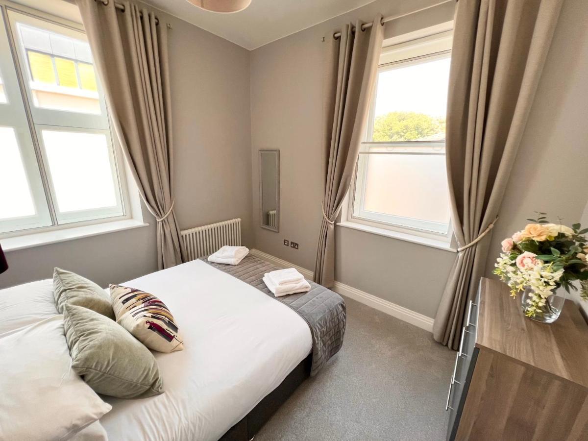 Apartment Urban Living's - Castle Luxury Windsor