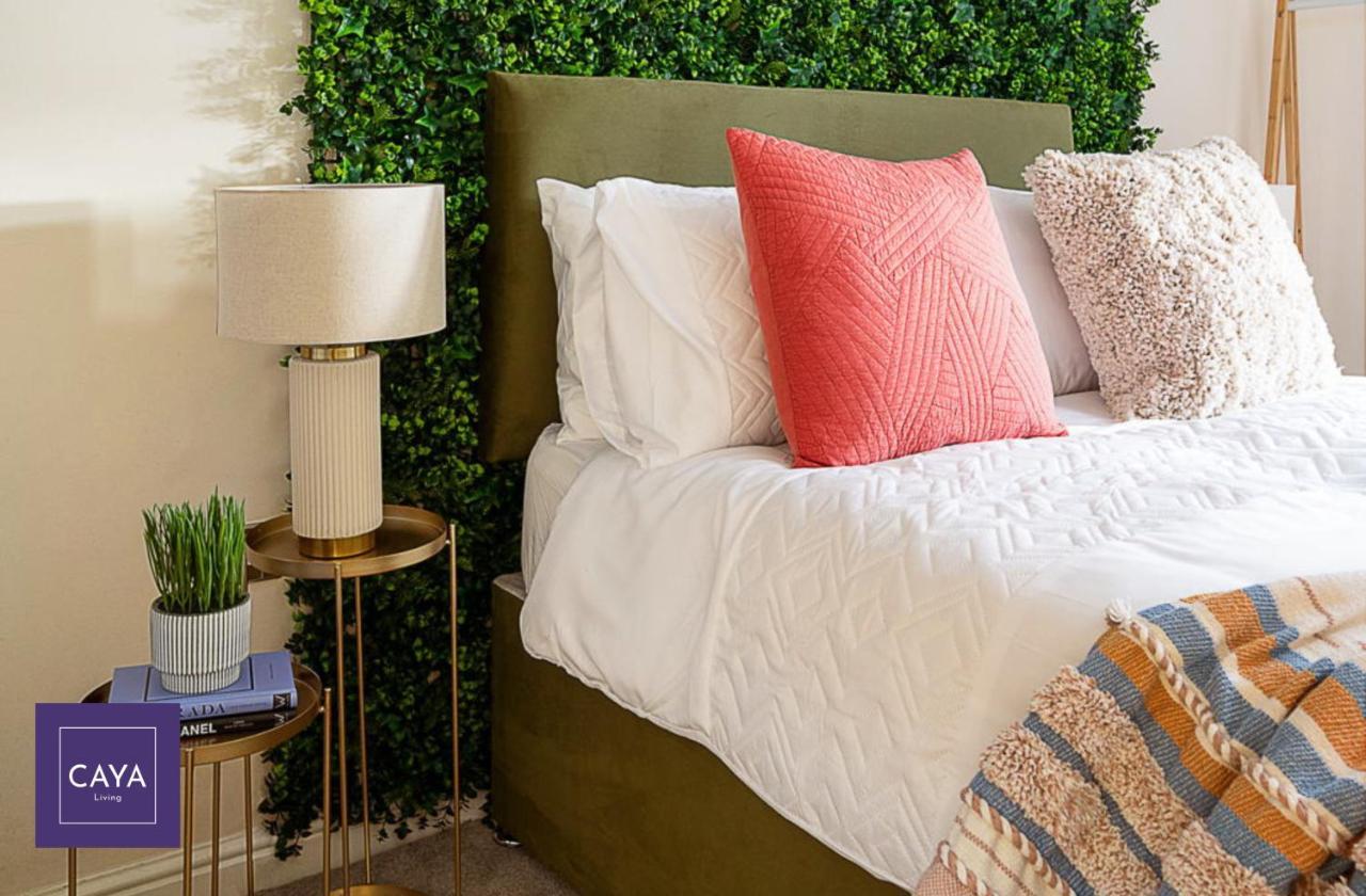 Caya Living: With Castle Views Apartment Windsor