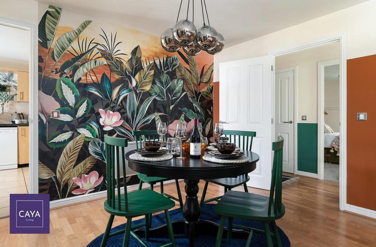 Caya Living: With Castle Views *