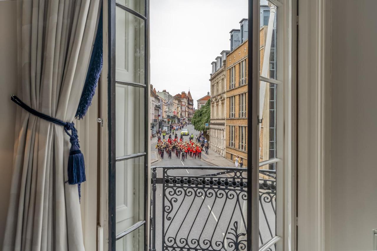Stunning 1bd With Castle View Apartment *