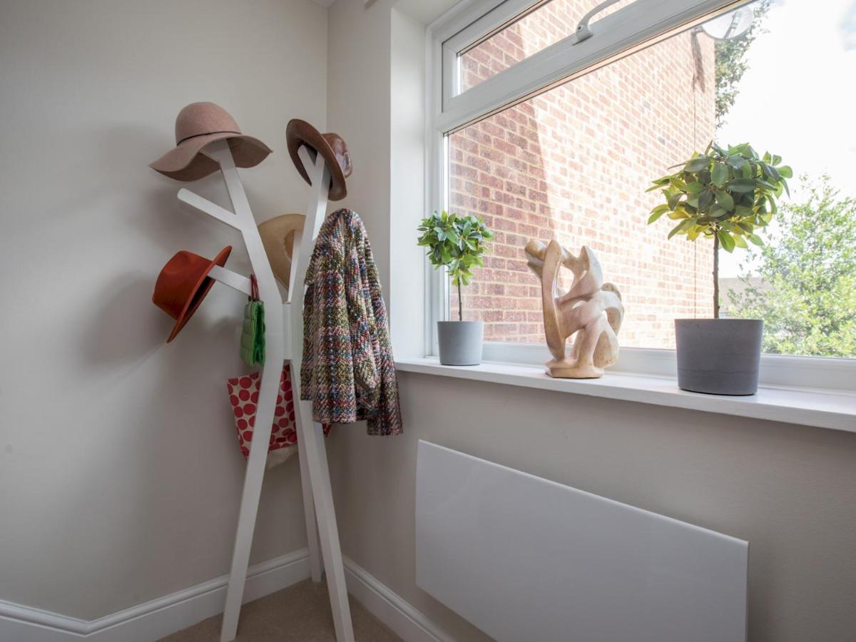 Pass The Keys Stylish 2 Bedroom Flat With Free Parking In Apartment