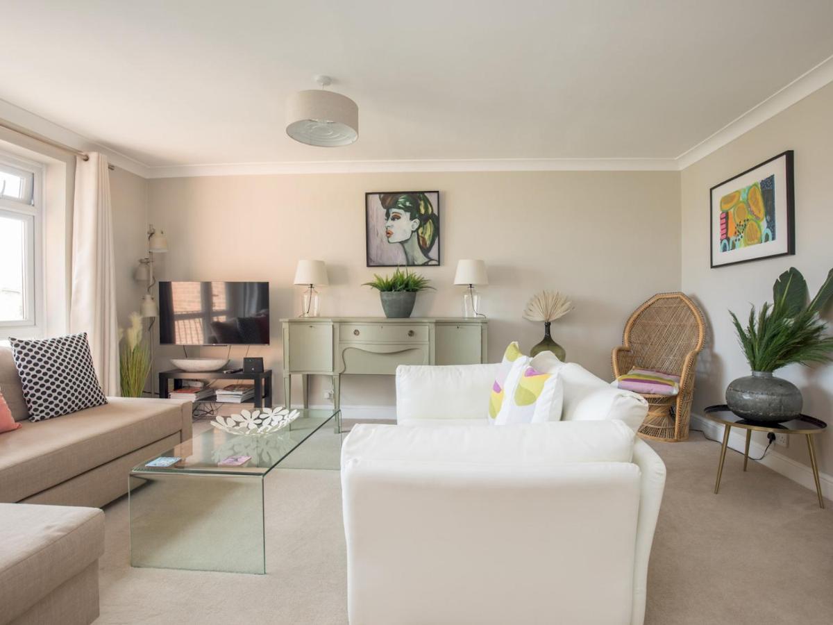 Apartment Pass The Keys Stylish 2 Bedroom Flat With Free Parking In Windsor