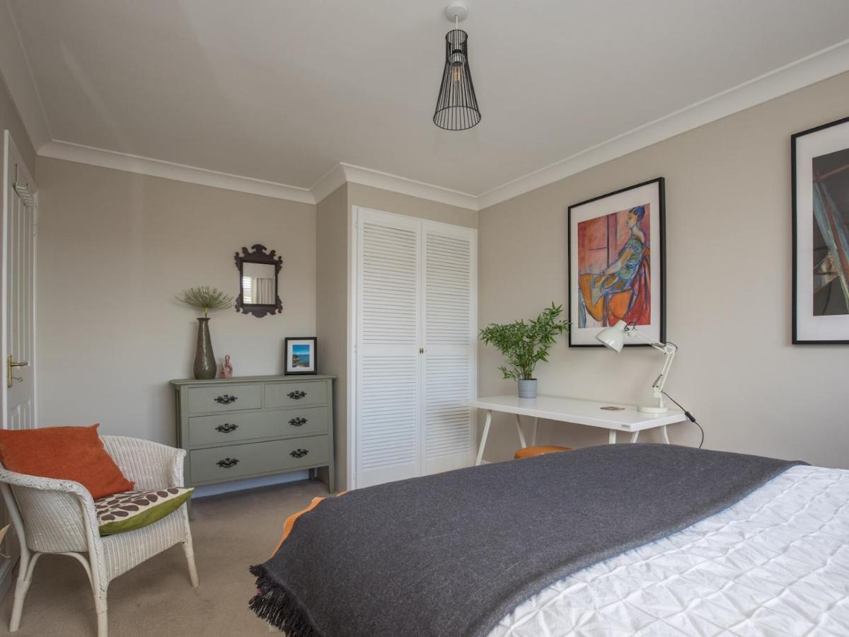 Apartment Pass The Keys Stylish 2 Bedroom Flat With Free Parking In Windsor