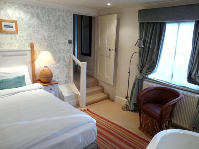 Manor * Windsor