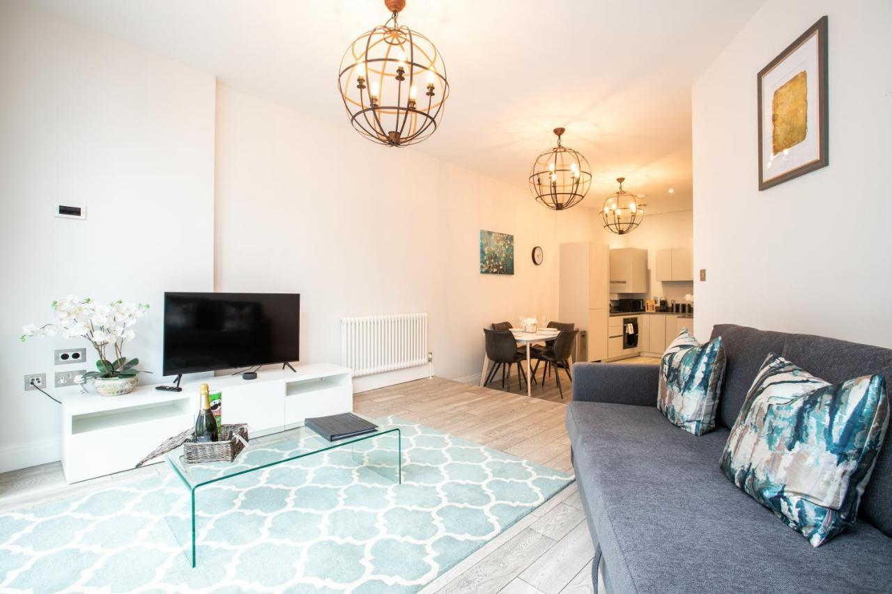 Urban Living's - Castle Luxury Windsor