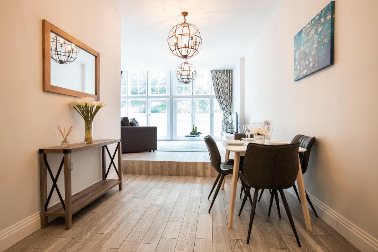 Apartment Urban Living's - Castle Luxury Windsor