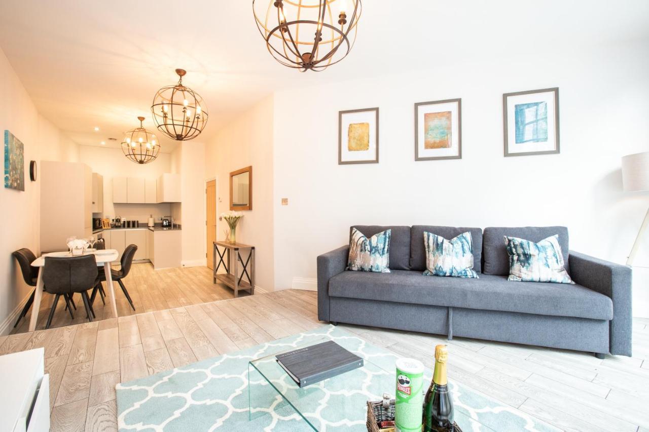 Urban Living's - Castle Luxury