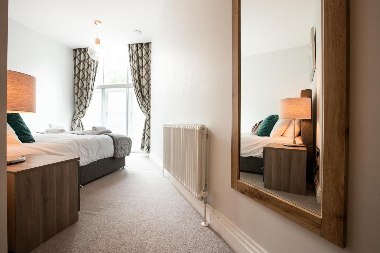Urban Living's - Castle Luxury Windsor