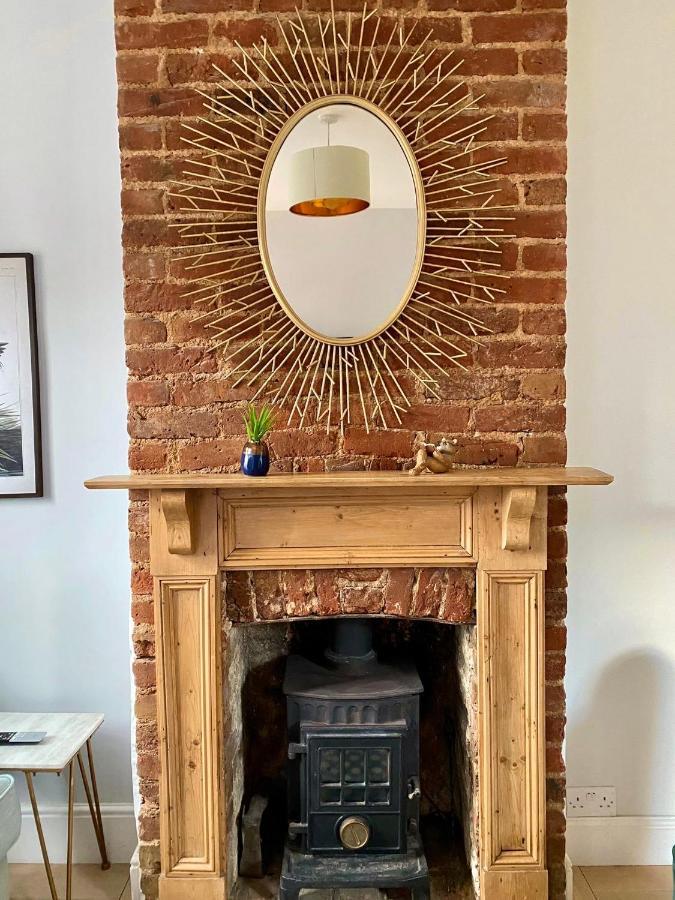 Delightful 2 Bedroom House Central Holiday home Windsor