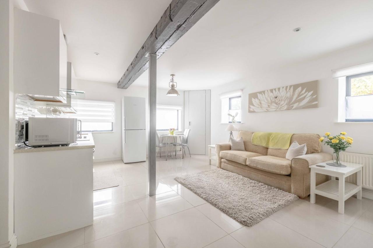 Castle & High Street 2 Min Walk Apartment Windsor