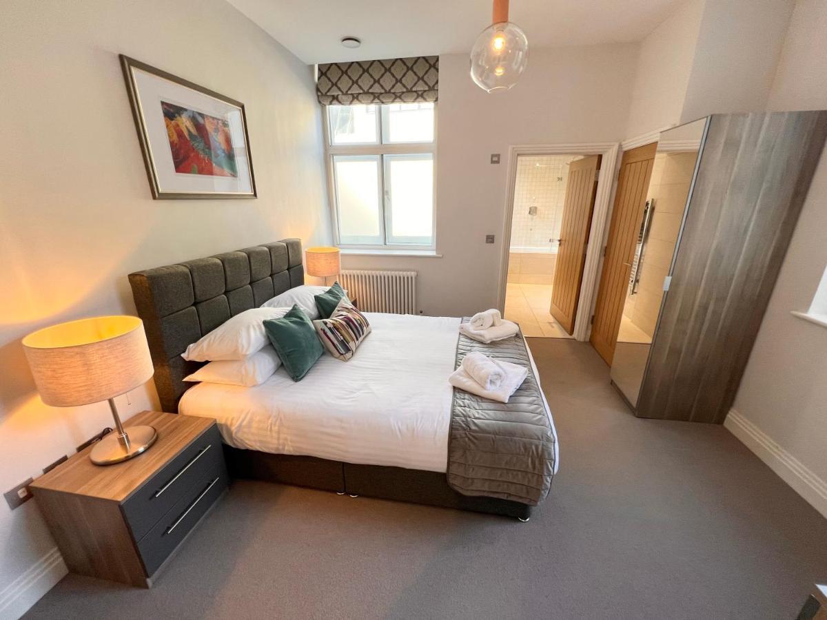 Apartment Urban Living's - Castle Luxury Windsor