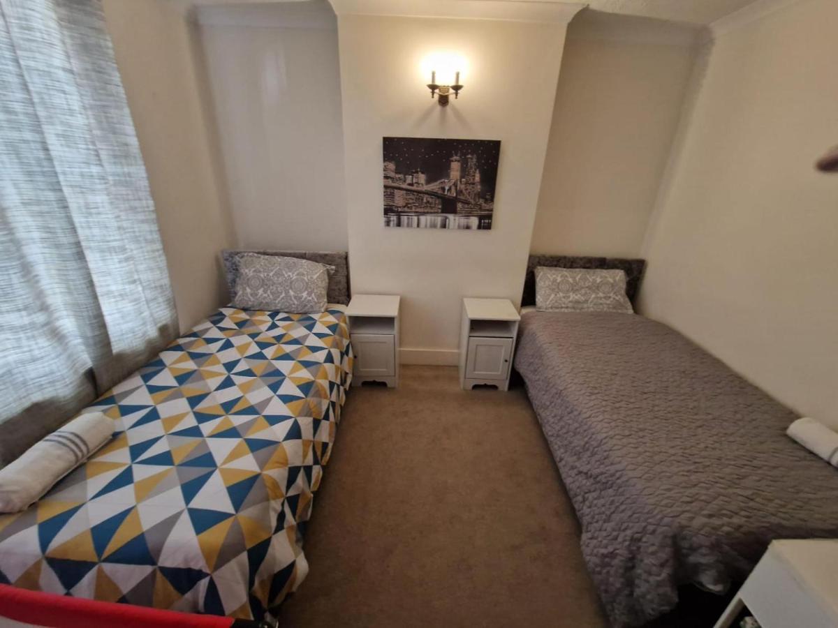 Inviting 2-bed In Windsor