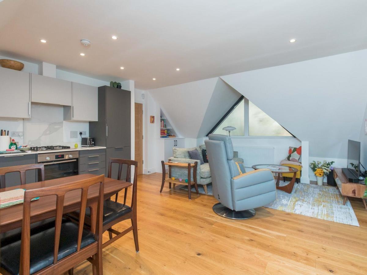 Apartment Pass The Keys Stunning 7 Sleeper Penthouse On Riverside