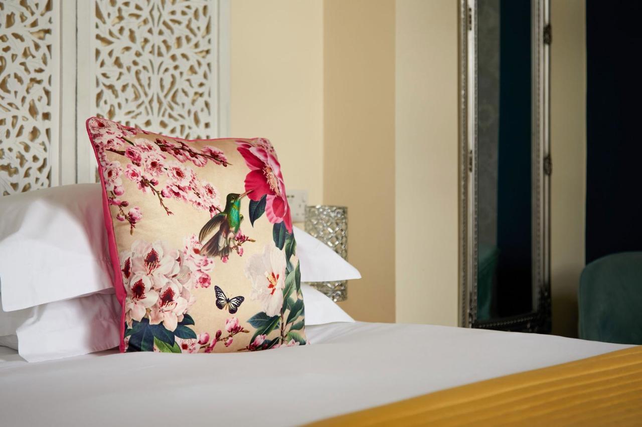 The Royal Adelaide Hotel Windsor
