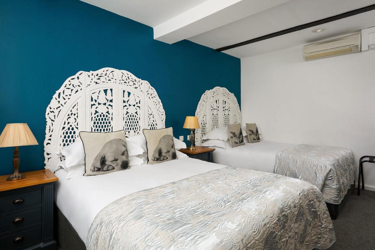 The Royal Adelaide Hotel Windsor