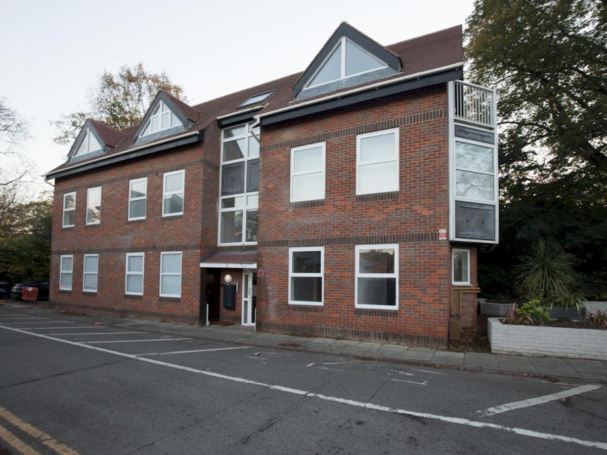 Pass The Keys Stunning 7 Sleeper Penthouse On Riverside Windsor