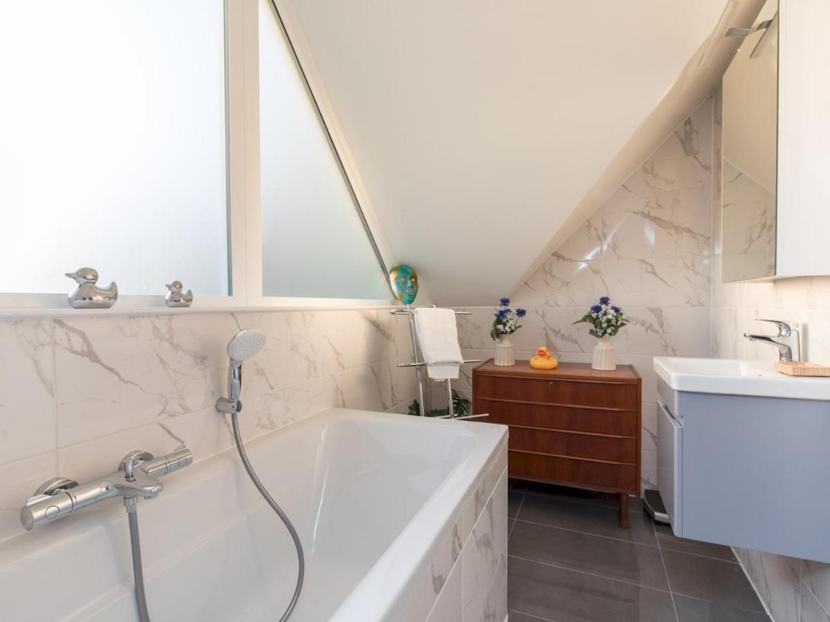 Pass The Keys Stunning 7 Sleeper Penthouse On Riverside Apartment *