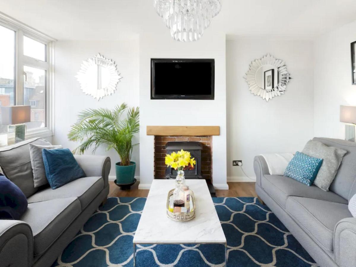 Pass The Keys Eton Penthouse With Amazing Castle River Views Windsor