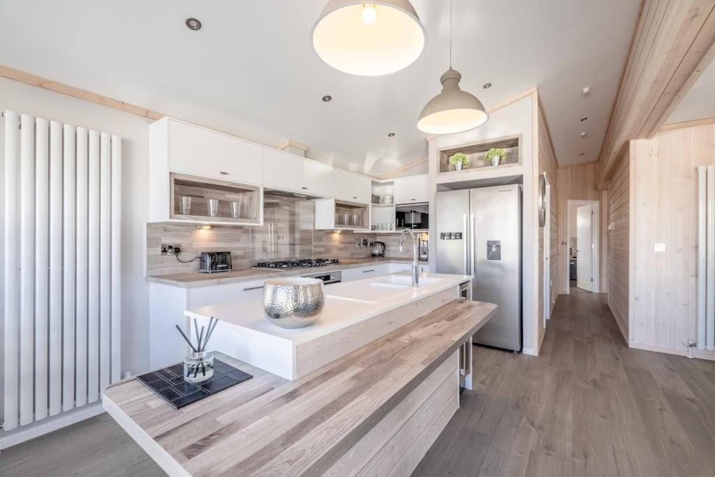 Stylish At Racecourse Marina Holiday home Windsor