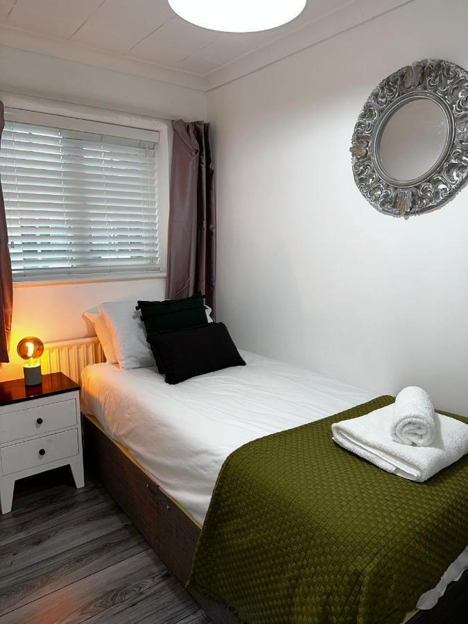 Holiday home Stylish 3 Bed Semi In