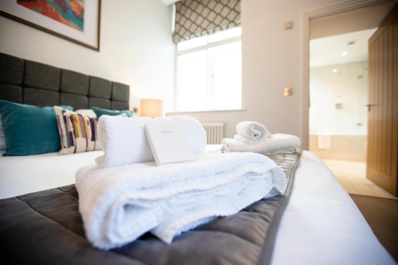 Apartment Urban Living's - Castle Luxury Windsor
