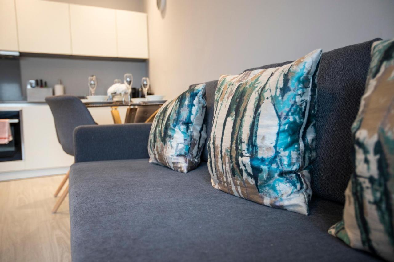 Urban Living's - Castle Luxury