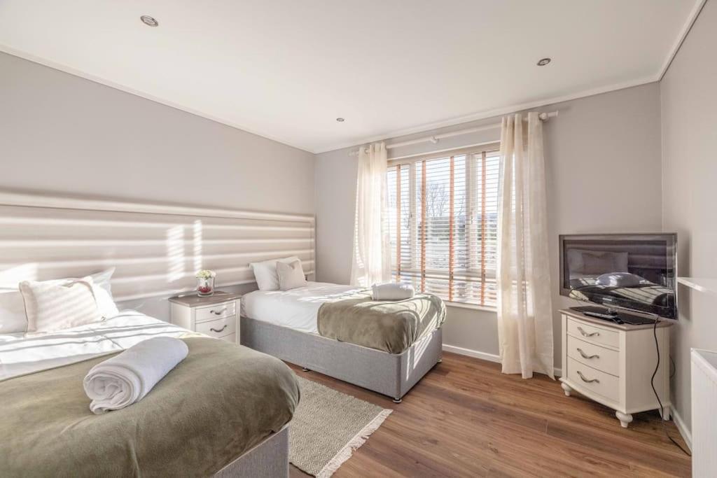 Holiday home Waterfront Racecourse Marina Windsor