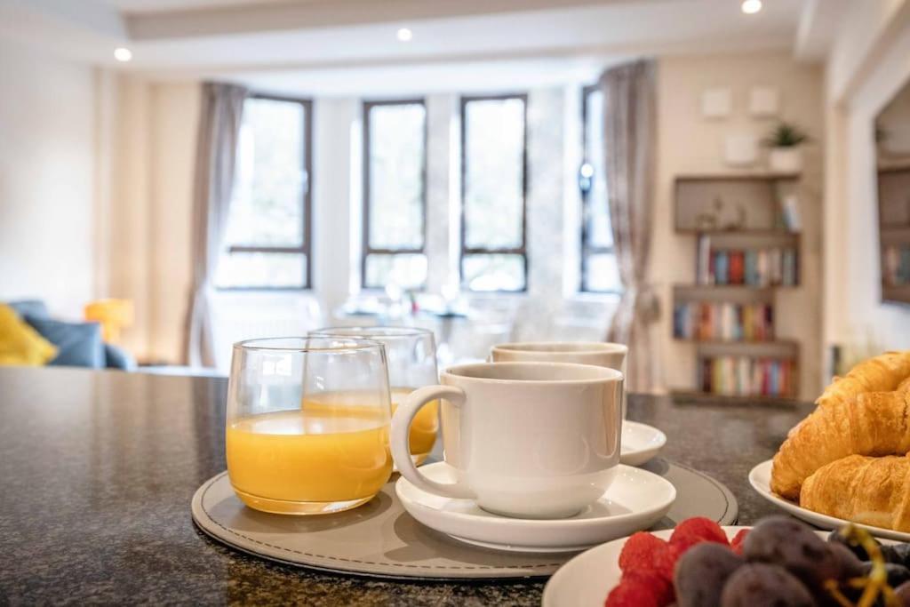 Apartment Hidden Gem With Castle Views & Parking Windsor