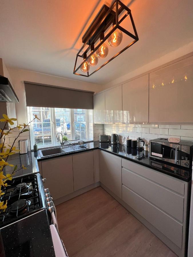 Stylish 3 Bed Semi In Holiday home Windsor