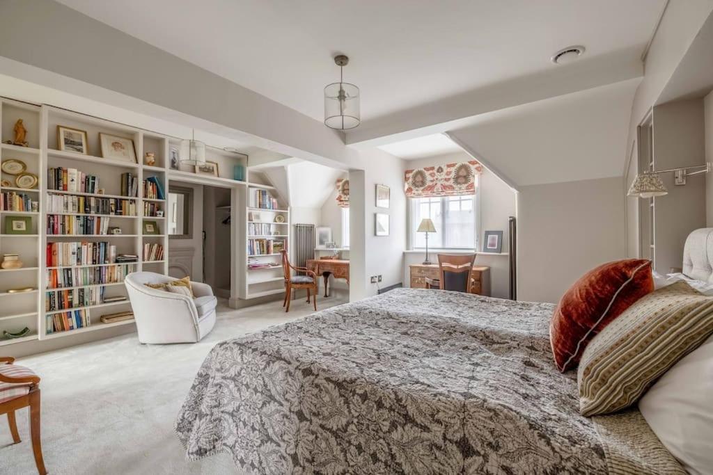 Stylish 2 Bed/2 Bath Flat In The Heart Of Apartment Windsor