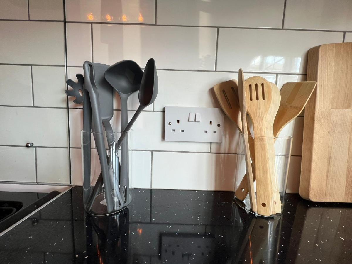 Stylish 3 Bed Semi In *