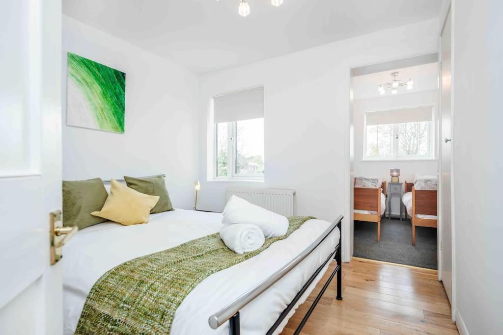 Casa de férias Stunning Victorian 3 Bed House Windsor