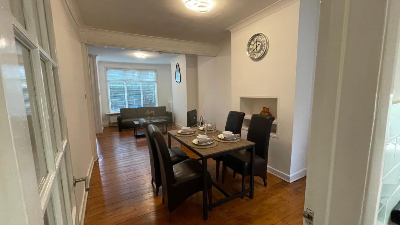 A Lovely Three Bedroom House In *