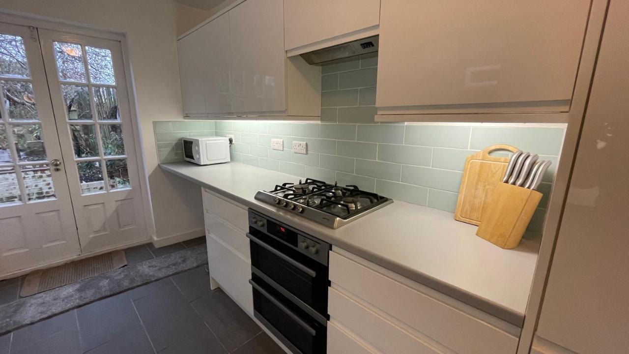 A Lovely Three Bedroom House In Holiday home Windsor