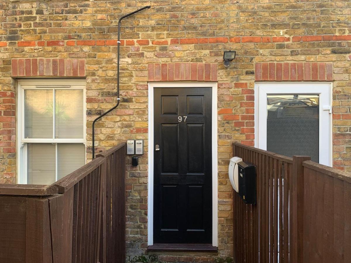 Pass The Keys 6 Sleeper 2 Storey Flat In Apartment Windsor