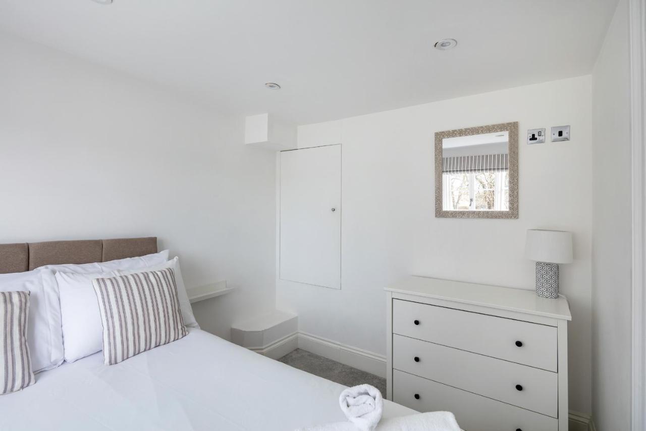 Castle Properties: The Duchess, 3 Bed Family * Windsor
