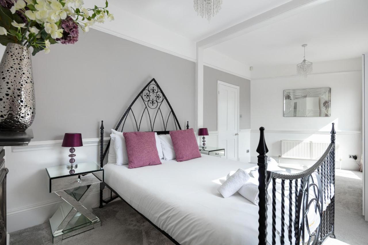 Castle Properties: The Duchess, 3 Bed Family Apartment *