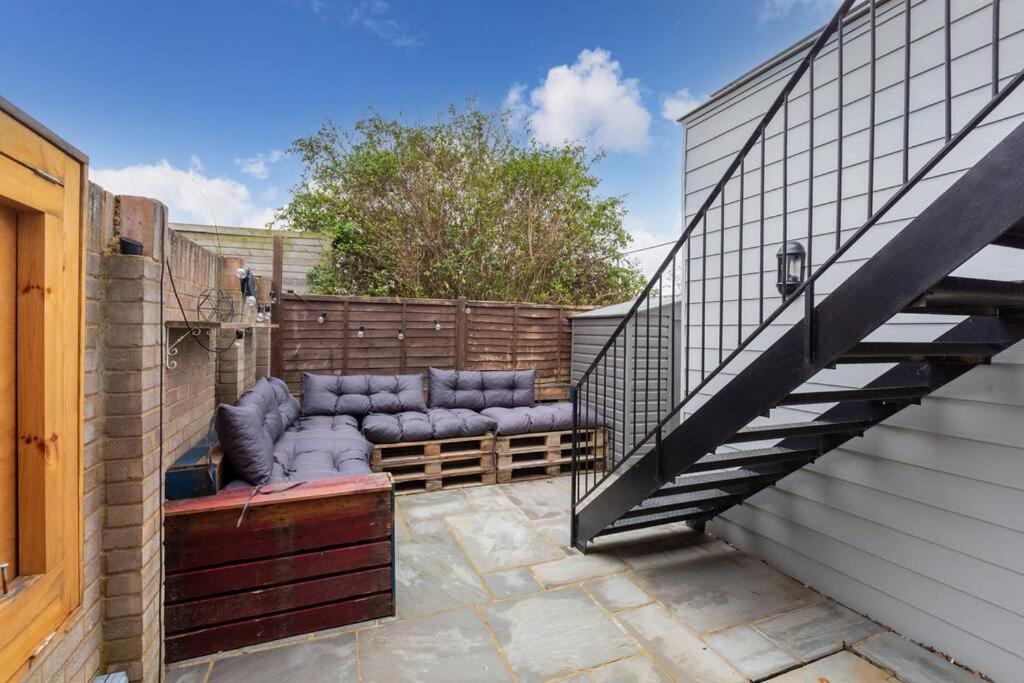 Modern Garden Flat, Walk 2 Sights *