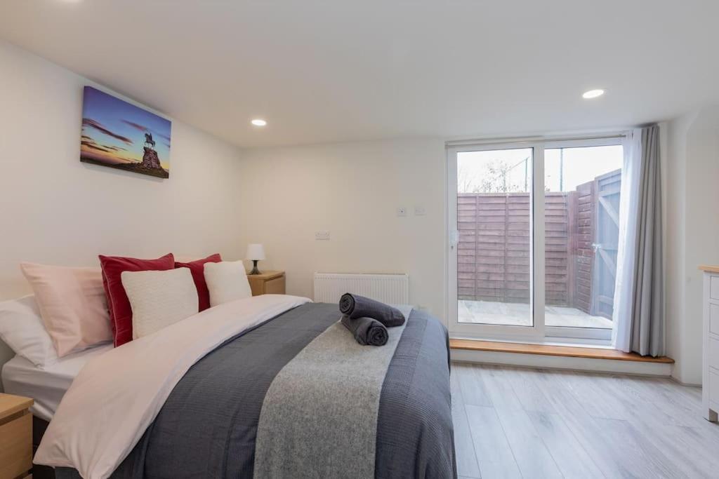 Modern Garden Flat, Walk 2 Sights * Windsor