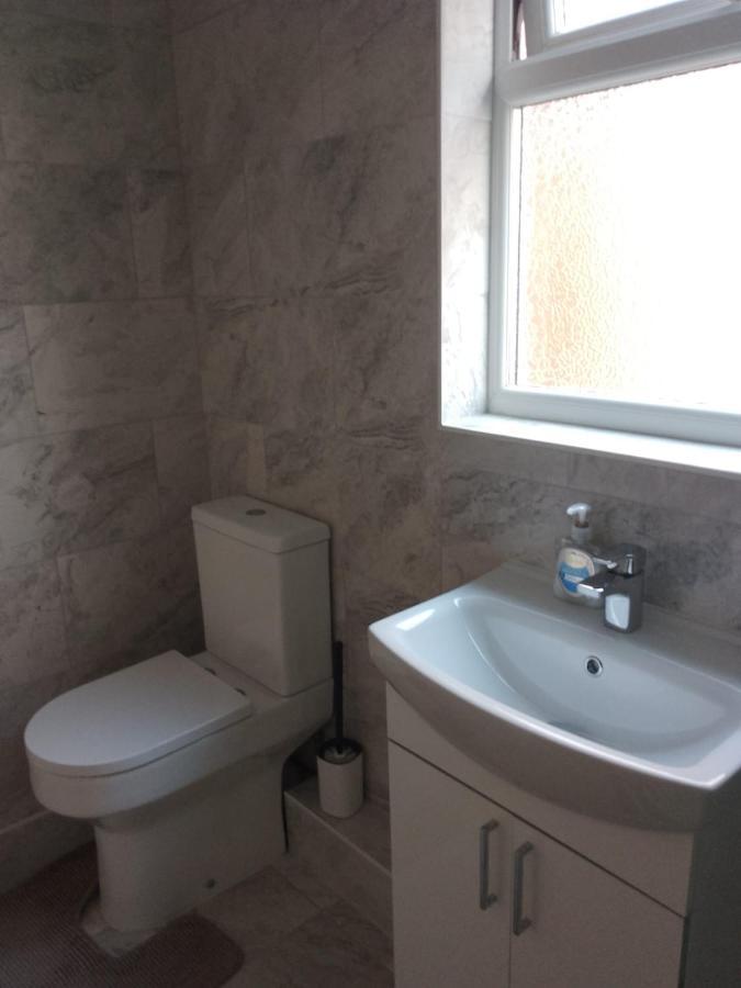 Comfy 3 Bed House Near Castle And Legoland Casa de férias *