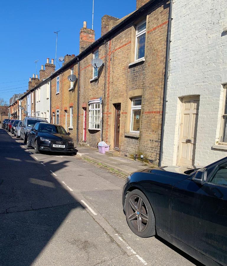 Cosy House Sleeps 4 Windsor