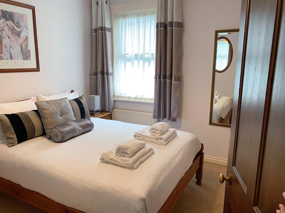 Cosy House Sleeps 4 * Windsor