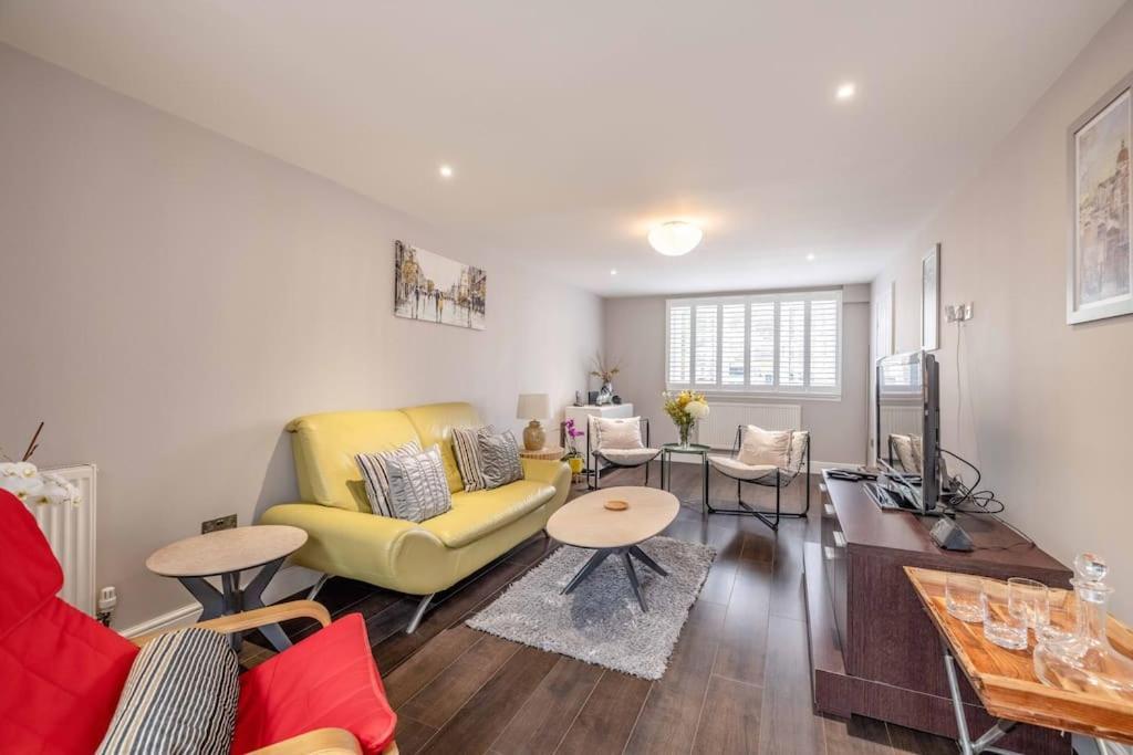 Holiday home Windsor, 5 Mins To Legoland, Driveway Windsor
