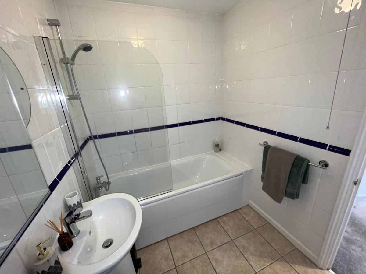 Apartment Hidden Gem With Free Parking *