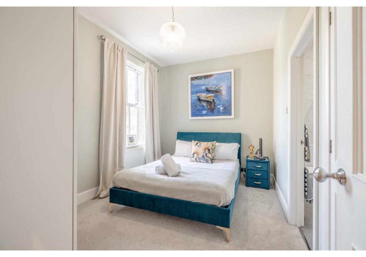 Charming 2 Bed/2 Bath Flat By The Long Walk Windsor